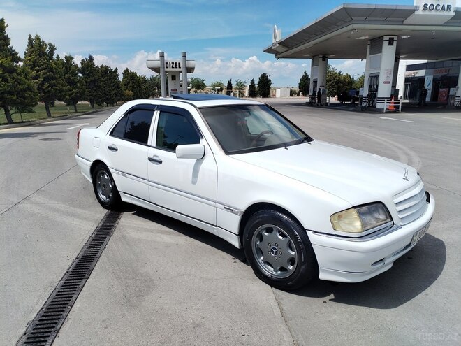 Mercedes C 230 1997, 213,456 km - 2.3 l - Xırdalan