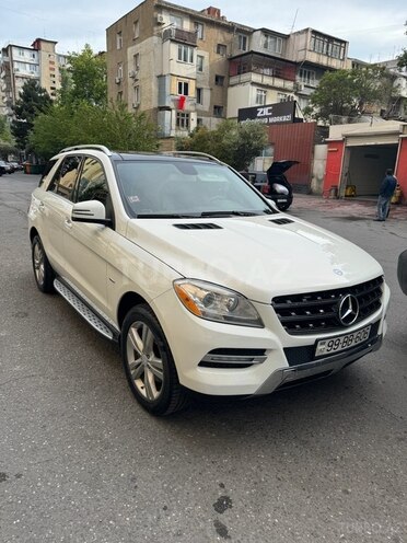 Mercedes ML 350 4MATIC 2011, 230,000 km - 3.5 l - Bakı