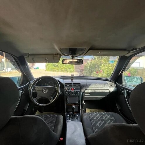 Mercedes C 220 d 2001, 421,741 km - 2.2 l - Beyləqan