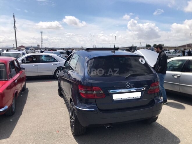 Mercedes B 180 2009, 213,550 km - 2.0 l - Bakı