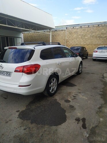 Opel Astra 2011, 390,000 km - 1.3 л - Bakı