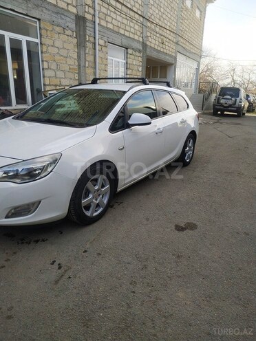 Opel Astra 2011, 390,000 km - 1.3 л - Bakı