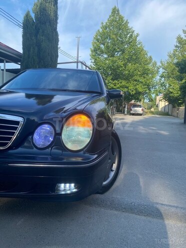 Mercedes E 270