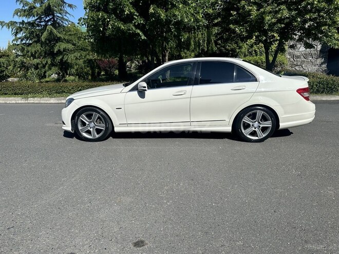 Mercedes C 300 2010, 277,300 km - 3.0 l - Zaqatala