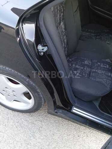 Mercedes E 280 1999, 332,411 km - 2.8 l - Bakı