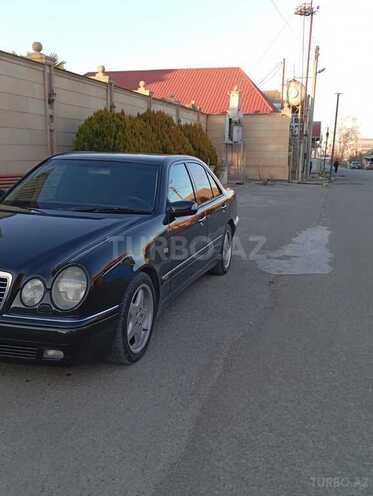 Mercedes E 280 1999, 332,411 km - 2.8 l - Bakı