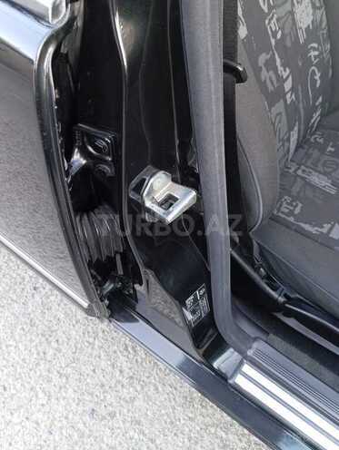 Mercedes E 280 1999, 332,411 km - 2.8 l - Bakı