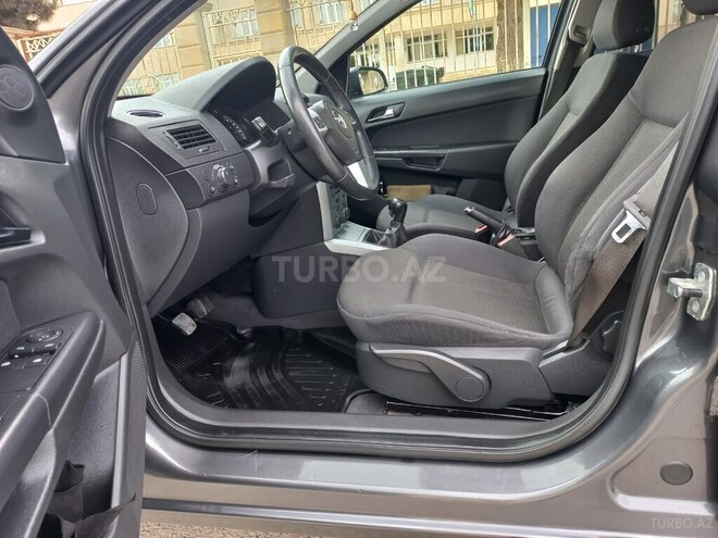 Opel Astra 2009, 218,000 km - 1.4 l - Bakı