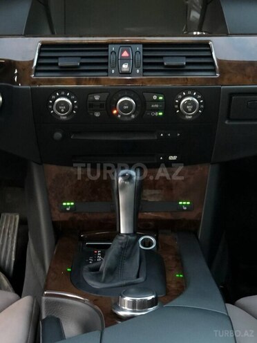 BMW 520 2006, 298,000 km - 2.0 l - Bakı