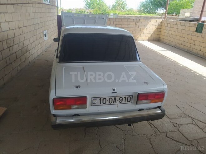 LADA (VAZ) 2107 2005, 350,000 km - 1.6 l - Salyan
