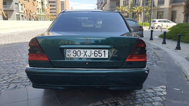 Mercedes C 180