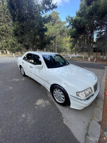Mercedes C 240 2000, 345,000 km - 2.4 л - Bakı