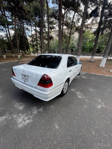 Mercedes C 240 2000, 345,000 km - 2.4 л - Bakı