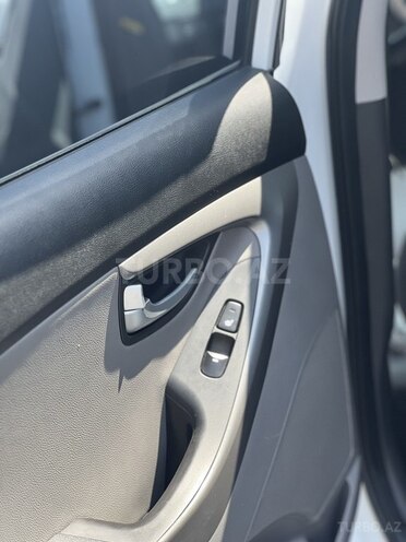 Hyundai Elantra 2015, 130,000 km - 1.8 l - Bakı