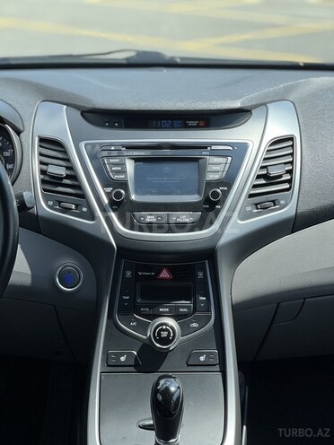 Hyundai Elantra 2015, 130,000 km - 1.8 l - Bakı