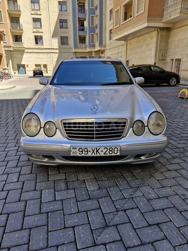 Mercedes E 280