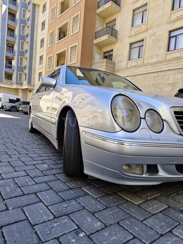 Mercedes E 280