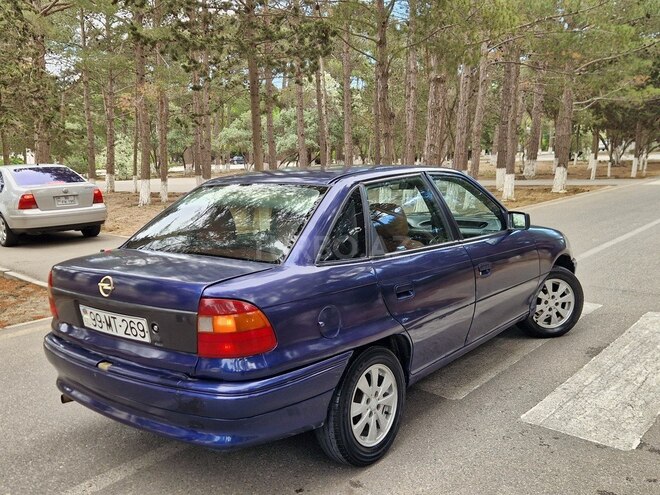 Opel Astra 1995, 327,151 km - 1.6 l - Sumqayıt