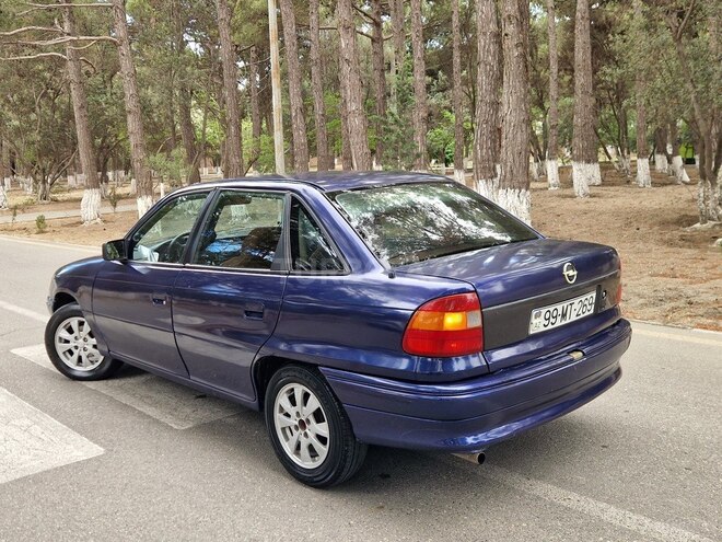 Opel Astra 1995, 327,151 km - 1.6 l - Sumqayıt
