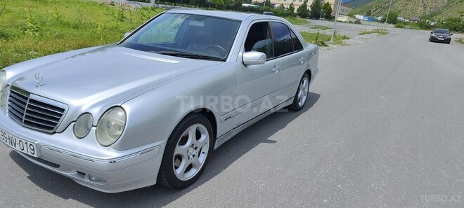 Mercedes E 320 2000, 360,000 km - 3.2 l - Şəki