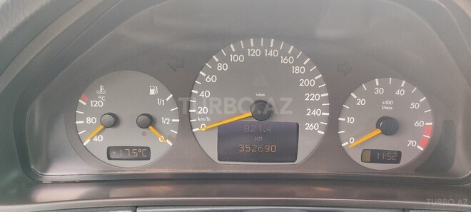 Mercedes E 320 2000, 360,000 km - 3.2 l - Şəki