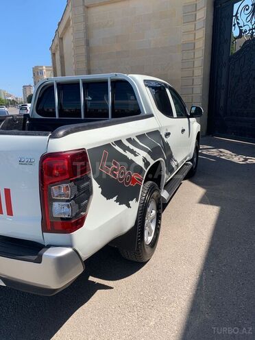 Mitsubishi L200 2020, 131,000 km - 2.4 l - Bakı