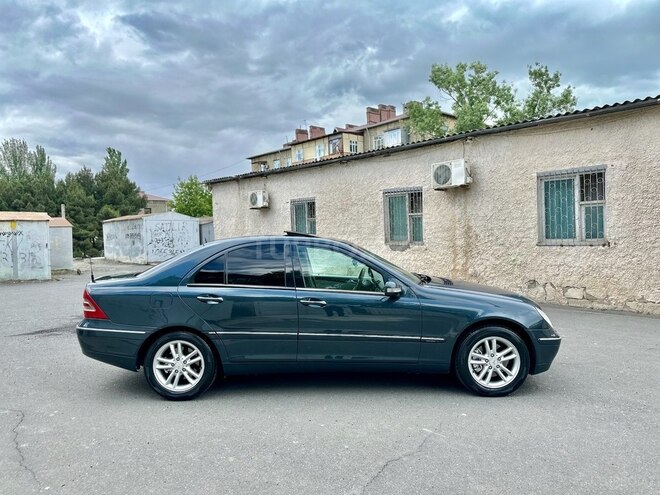 Mercedes C 240 2001, 250,000 km - 2.4 l - Sumqayıt
