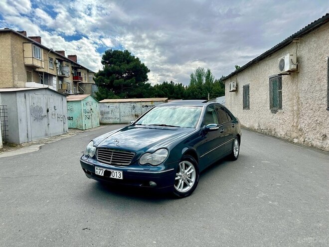Mercedes C 240 2001, 250,000 km - 2.4 l - Sumqayıt