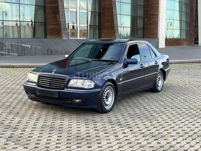 Mercedes C 180