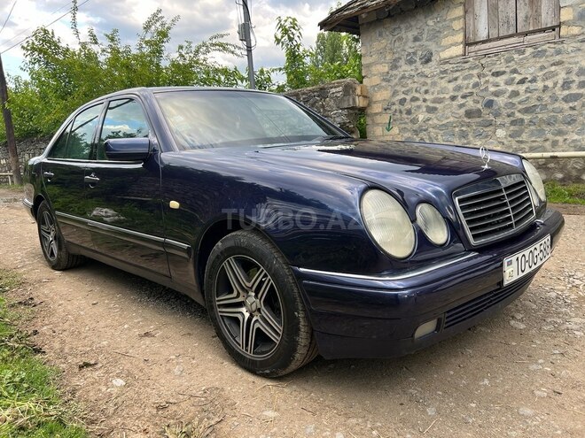 Mercedes E 230 1996, 330,700 km - 2.3 l - Bakı