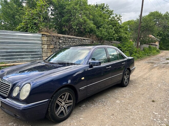 Mercedes E 230 1996, 330,700 km - 2.3 l - Bakı