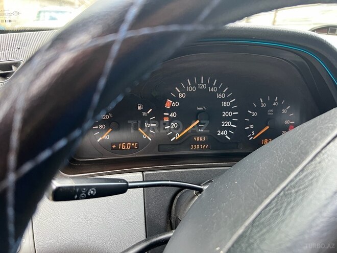 Mercedes E 230 1996, 330,700 km - 2.3 l - Bakı