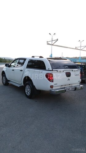 Mitsubishi L200 2013, 292,800 km - 2.5 л - Quba