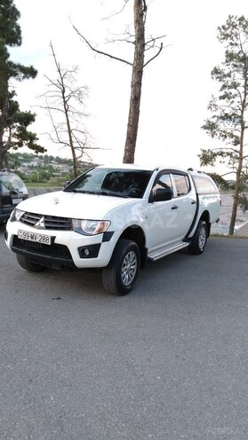 Mitsubishi L200 2013, 292,800 km - 2.5 л - Quba