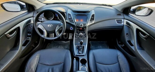 Hyundai Elantra 2015, 140,000 km - 1.8 л - Bakı