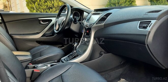 Hyundai Elantra 2015, 140,000 km - 1.8 л - Bakı