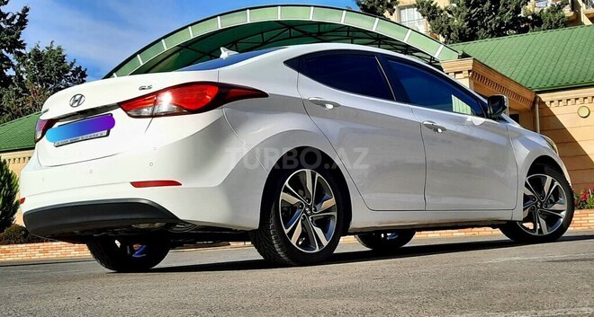 Hyundai Elantra 2015, 140,000 km - 1.8 л - Bakı