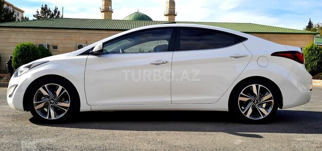 Hyundai Elantra 2015, 140,000 km - 1.8 л - Bakı