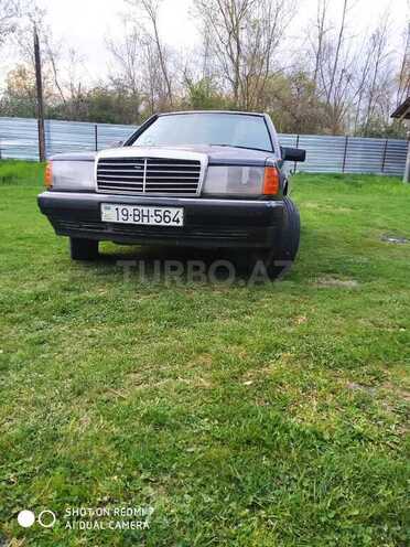 Mercedes 190 1990, 450,000 km - 1.8 l - Qəbələ