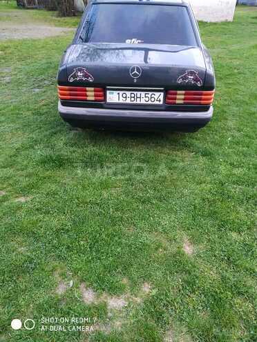 Mercedes 190 1990, 450,000 km - 1.8 l - Qəbələ