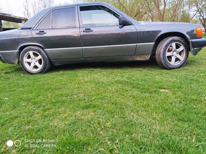 Mercedes 190 1990, 450,000 km - 1.8 l - Qəbələ