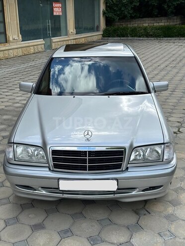 Mercedes C 180