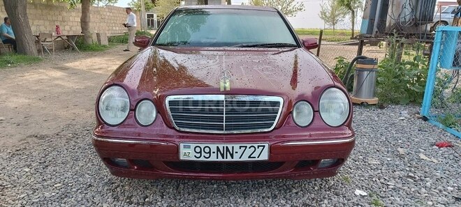 Mercedes E 240