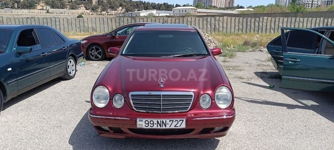 Mercedes E 240