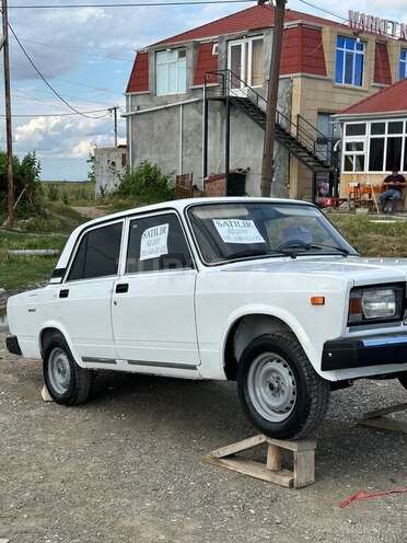 LADA (VAZ) 2107