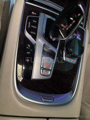 BMW 740 2016, 362,000 km - 3.0 l - Bakı