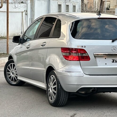 Mercedes B 170 2009, 90,000 km - 1.7 l - Bakı