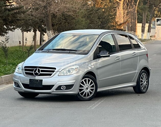 Mercedes B 170 2009, 90,000 km - 1.7 l - Bakı