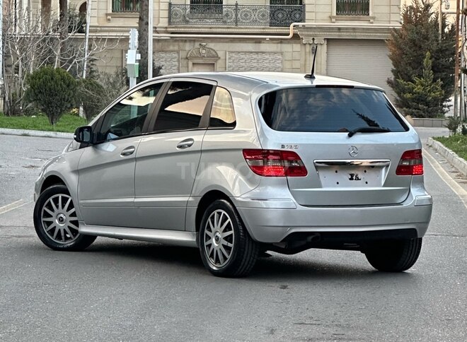 Mercedes B 170 2009, 90,000 km - 1.7 l - Bakı