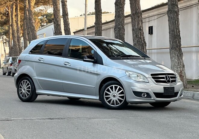Mercedes B 170 2009, 90,000 km - 1.7 l - Bakı